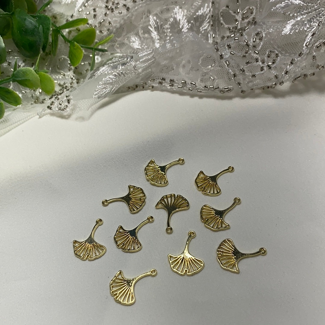 Ginkgo mini (2PCS) - Gold Tone - Jewelry Findings